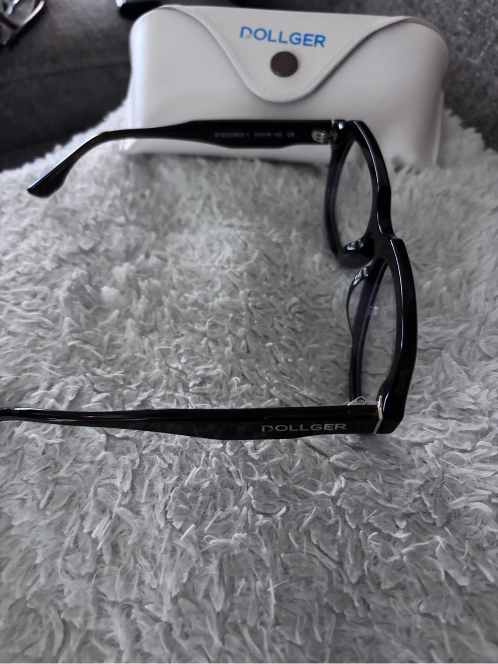 Dollger Round Black Tortoiseshell Optical Glasses with Case